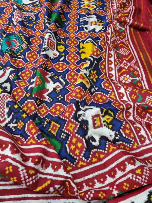 9 figure double ikat patan patola saree - Image 4