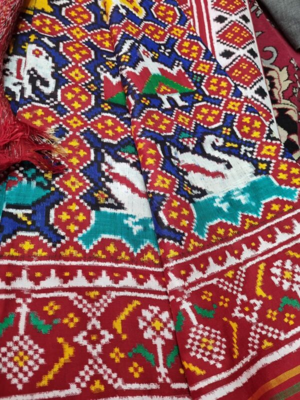 9 figure double ikat patan patola saree - Image 5